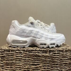 NIKE AIR MAX 95 WHITE TRAINERS SIZE US 5Y TRIPLE GYM CASUAL RUNNING CJ3906-100